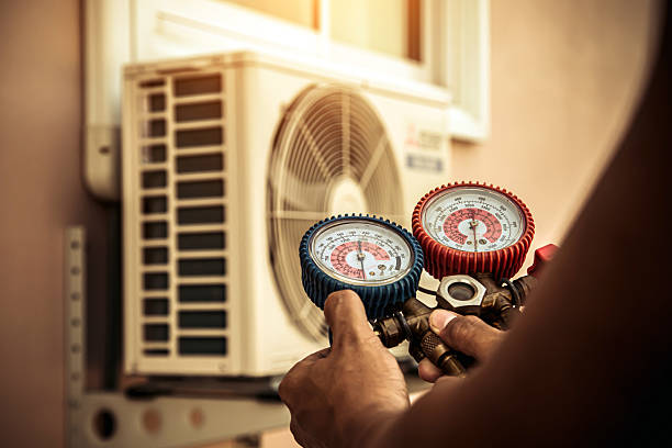 Professional Hvac technician working in Allendale, MI